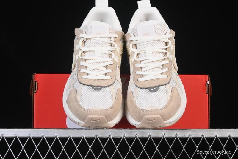 حذاء الجري في2 كيه رونتك رنتك ران من نايك حذاء جري منخفض منخفض الرقبة مبطن مضاد للانزلاق - HV3917-133