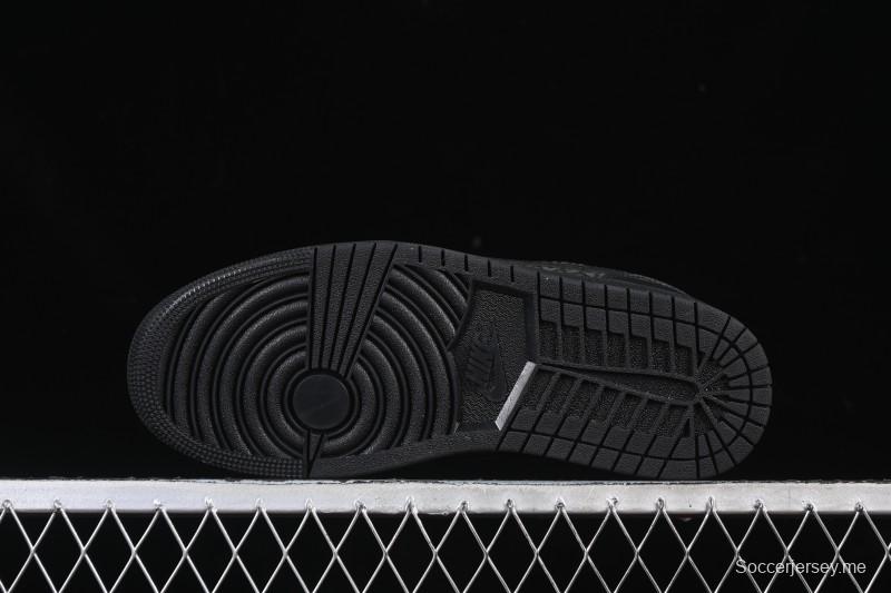 حذاء نايك اير جوردان 1 لاو بطبعة الفيل من نايك - IM6568-010