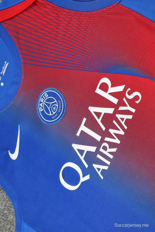 25/26 باريس سان جيرمان سترة حمراء/زرقاء + قميص + شورت