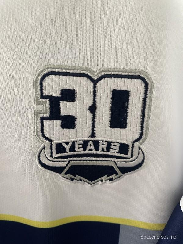 25/26 قميص كوينزلاند نورث كوينزلاند كاوبويز أزرق داكن مع خطوط بيضاء ورمادية