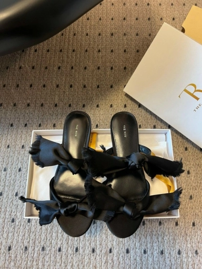 حذاء بعقدة منسوجة يدويًا من ذا رو 25ss - KFY00280