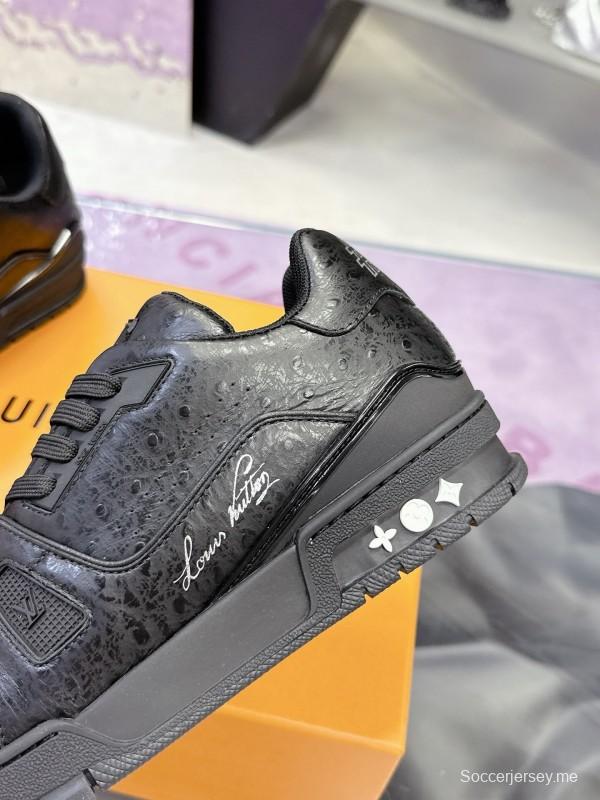 لويس فويتون LV حذاء رياضي ماكسي من لويس فويتون LV Trainer Maxi سنيكرز برأس من جلد العجل بنقشة النعام - AS00400