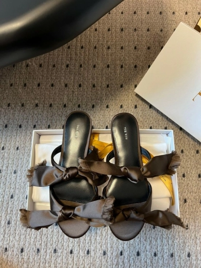 حذاء بعقدة منسوجة يدويًا من ذا رو 25ss - KFY00280