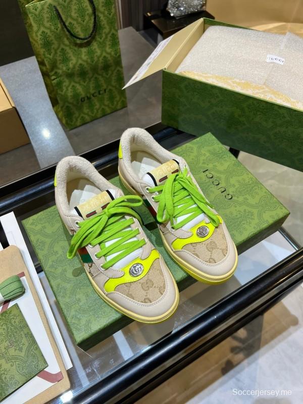 حذاء رياضي من غوتشي بتصميم ريترو 2025 بتصميم ريترو 2025 مع شعار GG المعدني - AS00270