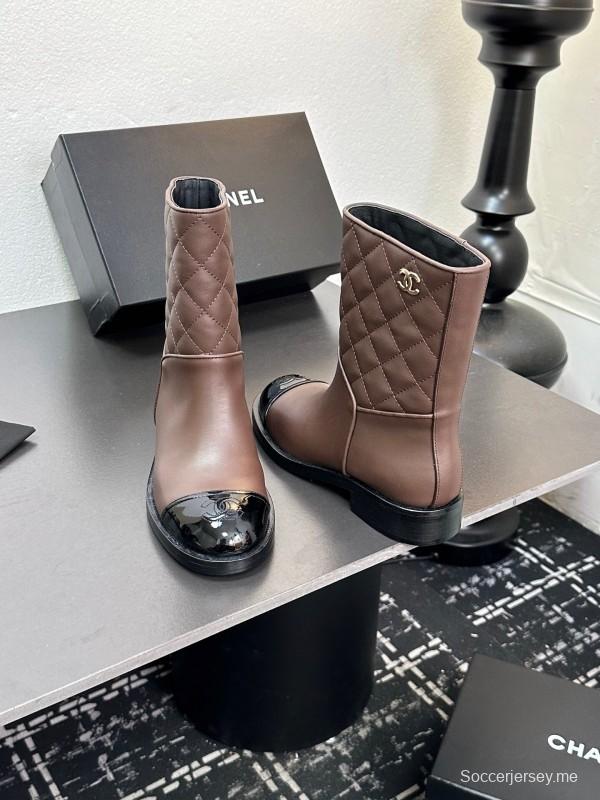 حذاء شانيل 2025/SS القصير من شانيل قطعة أساسية للخريف/الشتاء - LY00420