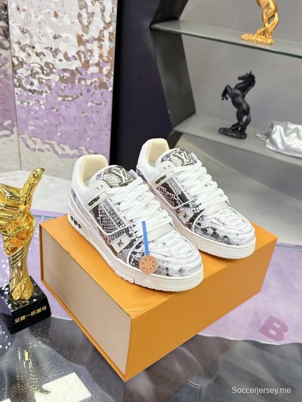 لويس فويتون LV حذاء رياضي LV Trainer Maxi سنيكرز بنقشة النعام بالرأس - AS00400