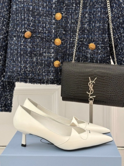 PRADA 2025/SS حذاء فردي بكعب مدبب من الأمام بكعب واحد - KFY00310