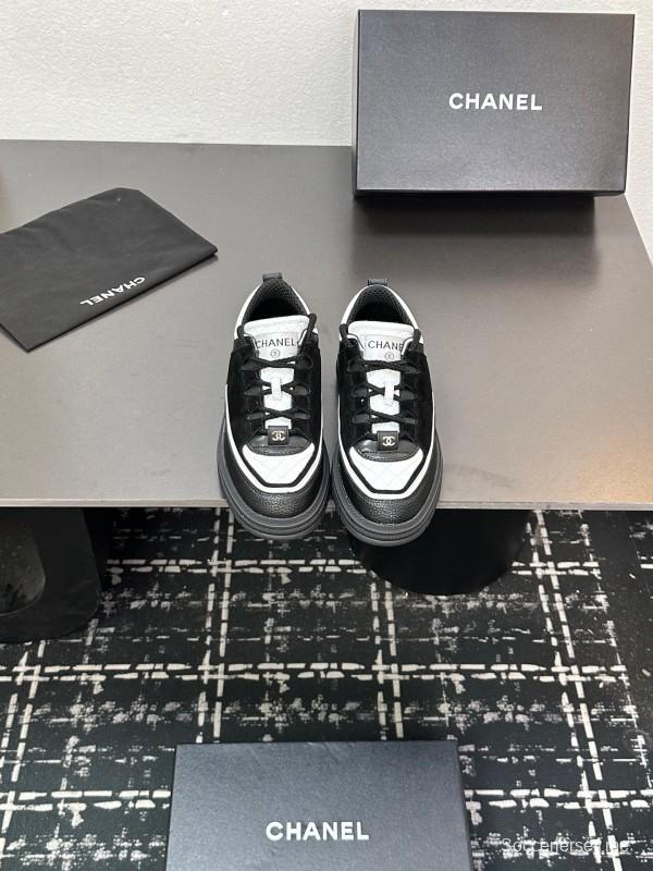 حذاء رياضي بنعل سميك لربيع/صيف 2025 من شانيل - LY00320