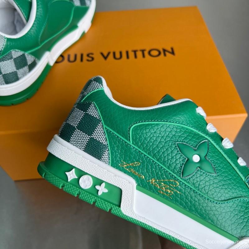 حذاء كاجوال بشعار لويس فويتون بشعار توقيع لويس فويتون مع جلد العجل المستورد - YC