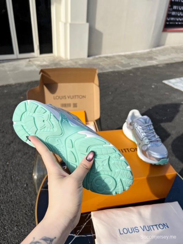 حذاء جري كاجوال من سلسلة أولمبيا من لويس فويتون بنقشة مونوغرام - AS00320