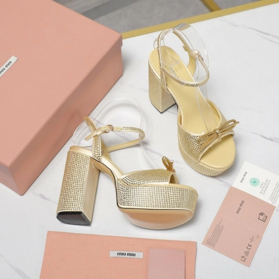 صندل بلينج بلينج سواروفسكي بكعب 11.5 سم من ميو ميوبيو - KFY00340