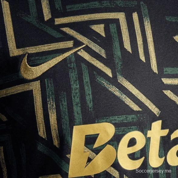 25/26 قميص سبورتنج لشبونة الخاص بعيد الميلاد