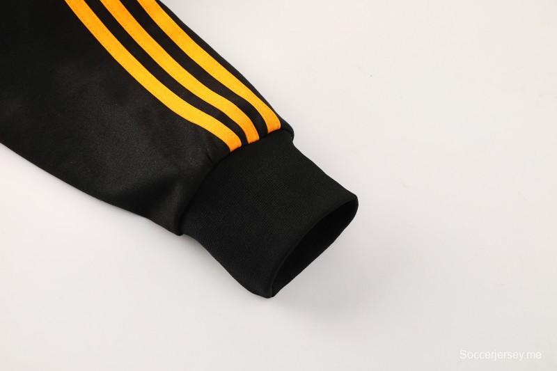 26/27 رومان: طقم رياضي أسود بغطاء للرأس وسحاب كامل + بنطال طويل