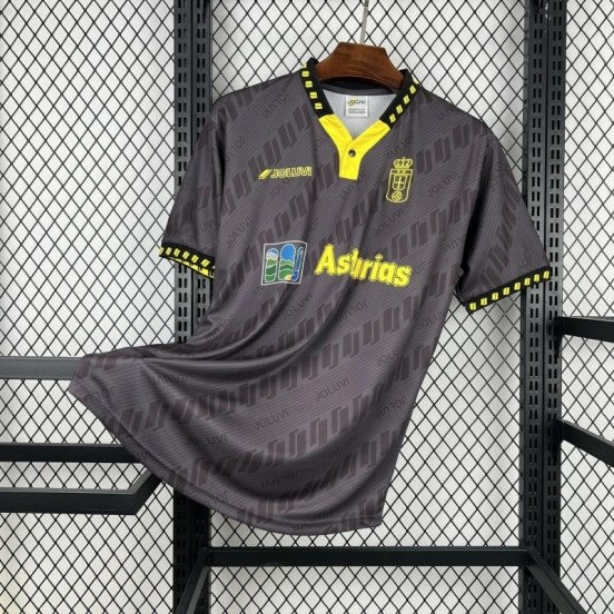 قميص ريال أوفييدو للعب على أرضه من موسم 1982/84