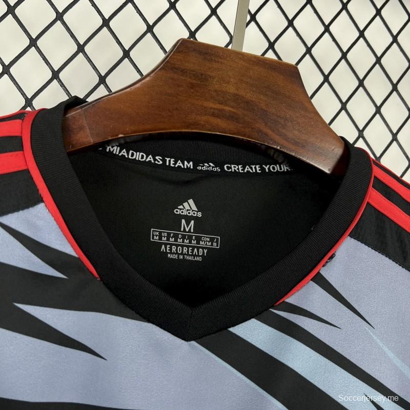 القميص الثالث لفريق بنفيكا طراز 2021/22