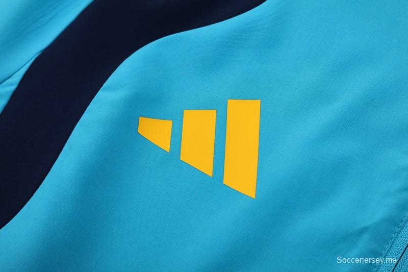 26/27  طقم رياضي إسباني باللون الأزرق الفاتح والأزرق الداكن مع سترة بغطاء رأس وسحاب كامل + بنطال طويل