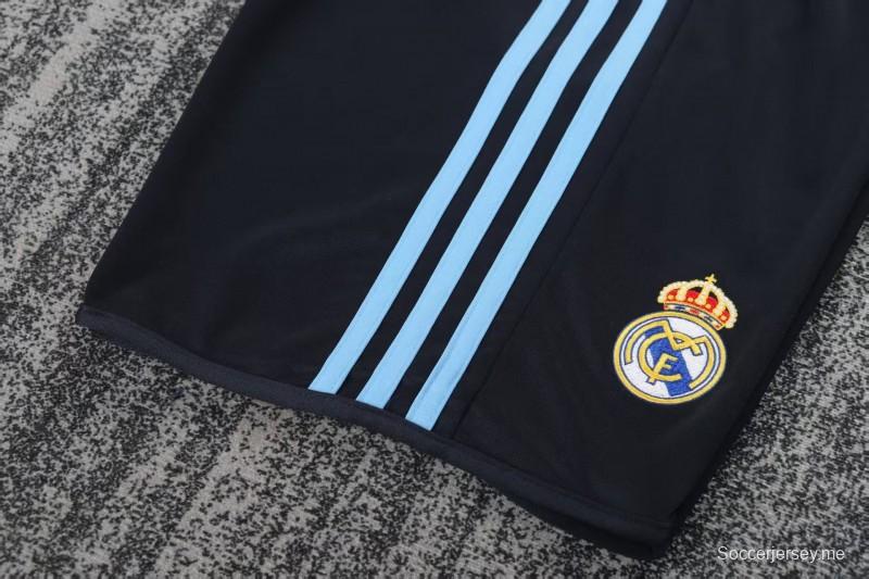 قميص ريال مدريد للعب خارج أرضه لموسم 2003/2004
