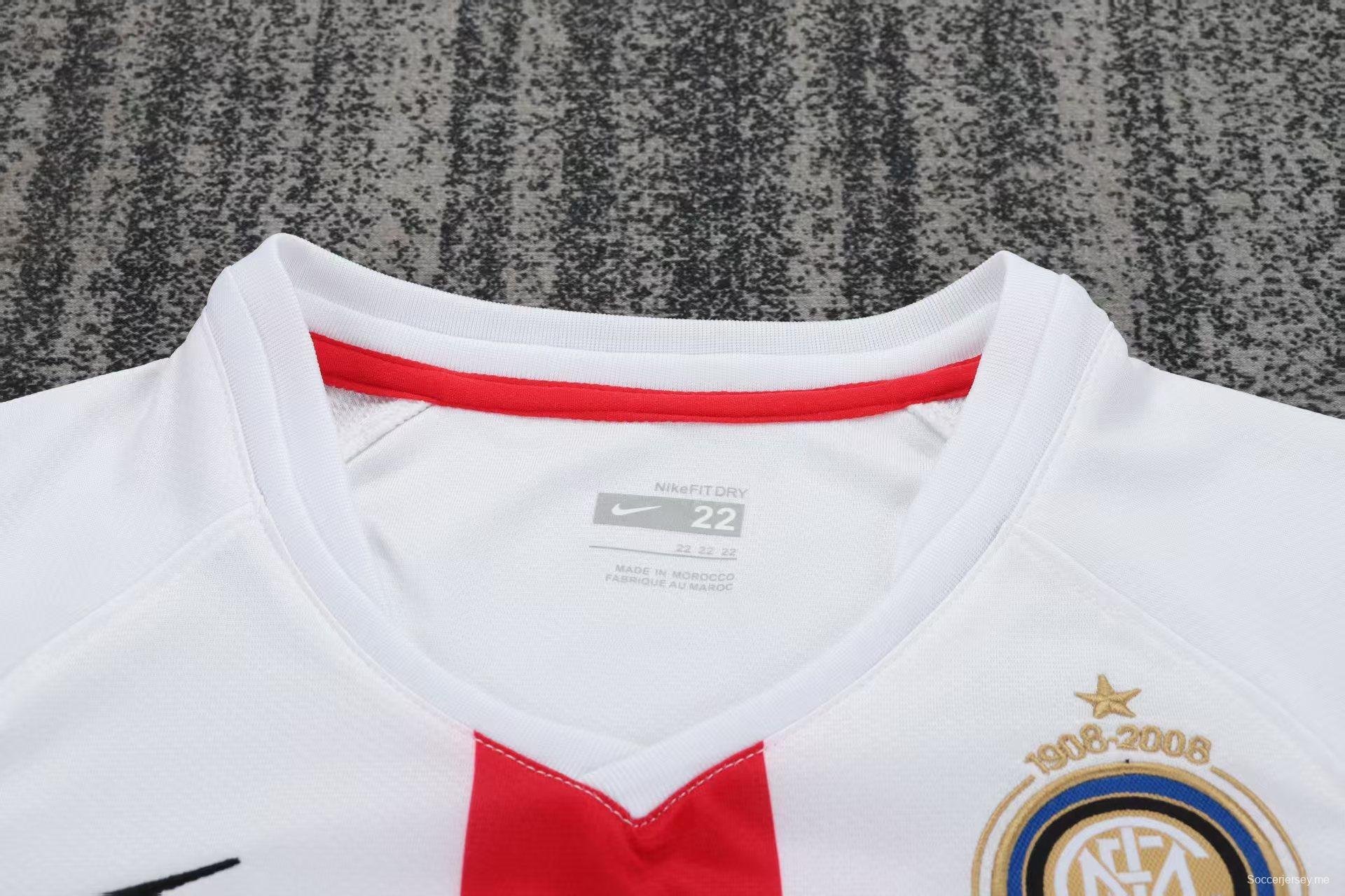 قميص إنتر ميلان للعب خارج أرضه لموسم 2007/2008