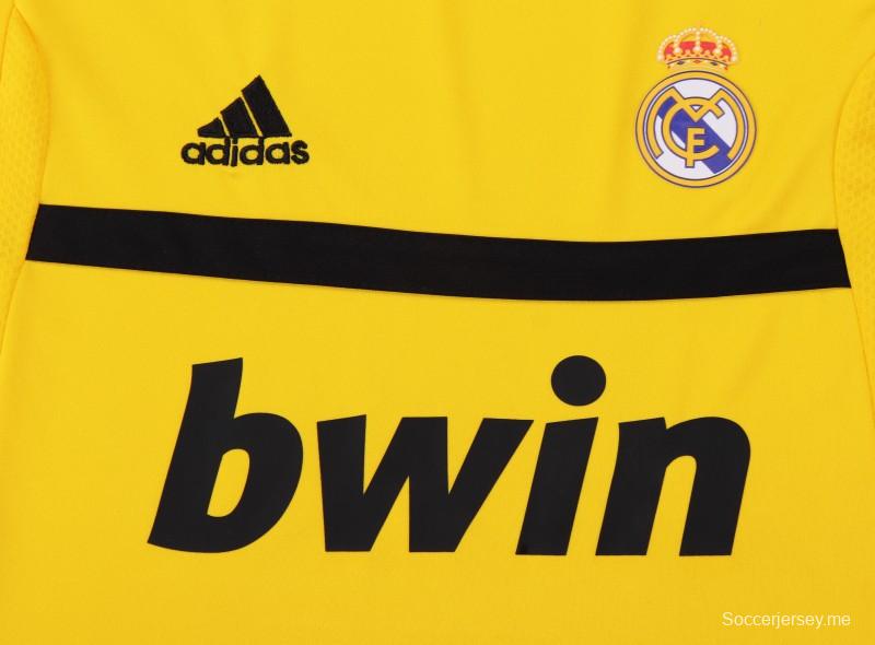 قميص حارس مرمى ريال مدريد للأطفال مقاس 11/12 باللون الأصفر من طراز ريترو