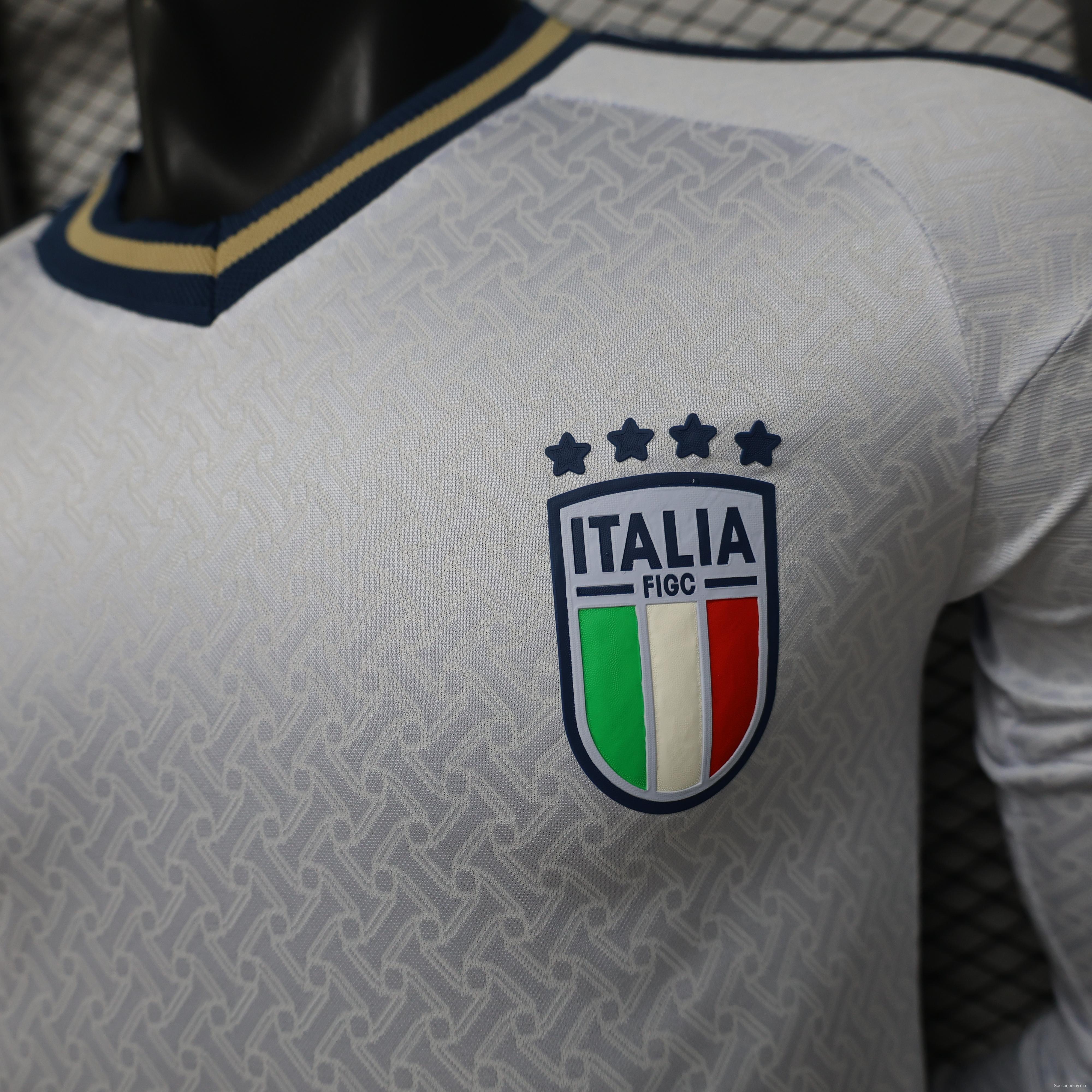قميص اللاعب ذو الأكمام الطويلة، إصدار 2026، قميص إيطاليا للعب خارج أرضها باللون الأبيض