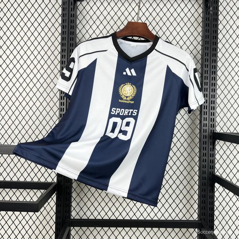 2026 قميص كرة قدم للجنسين بألوان زرقاء فاتحة مخططة على طراز كأس العالم برقبة على شكل V 1