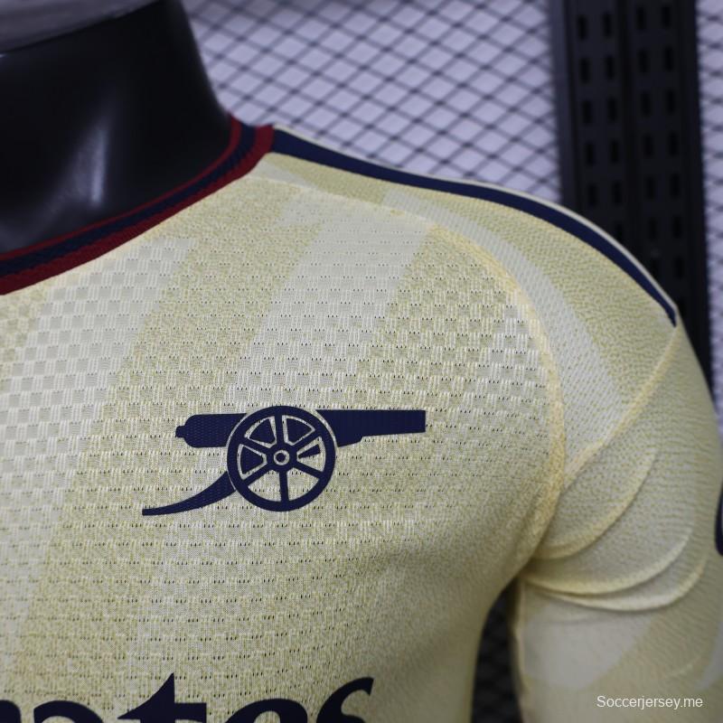 قميص لاعب أرسنال الأصفر طويل الأكمام، موسم 2026/2027