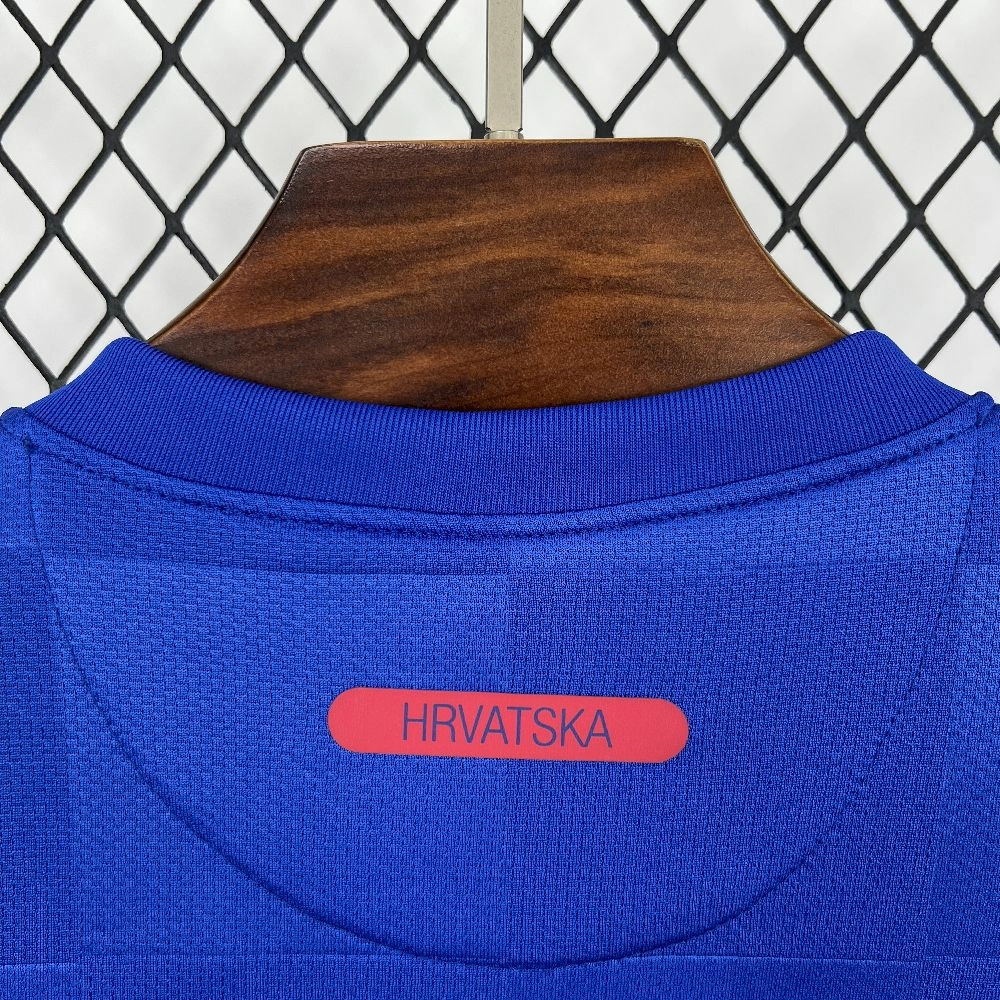 قميص كرواتيا الرجعية 2010 ريترو آوايي 2010