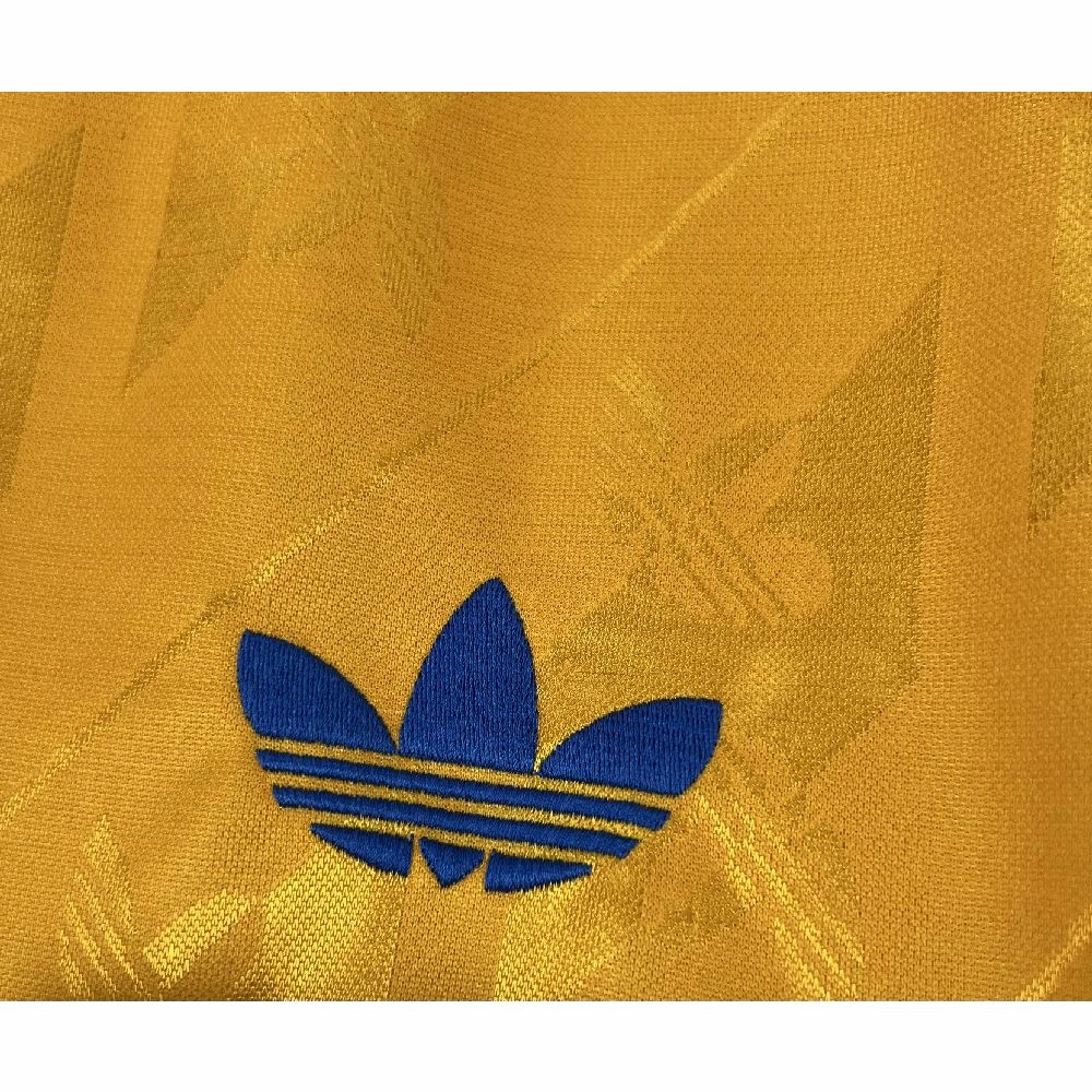 2025/26 تيغريز يو ان ان ال في الذكرى ال65 لإصدار القميص