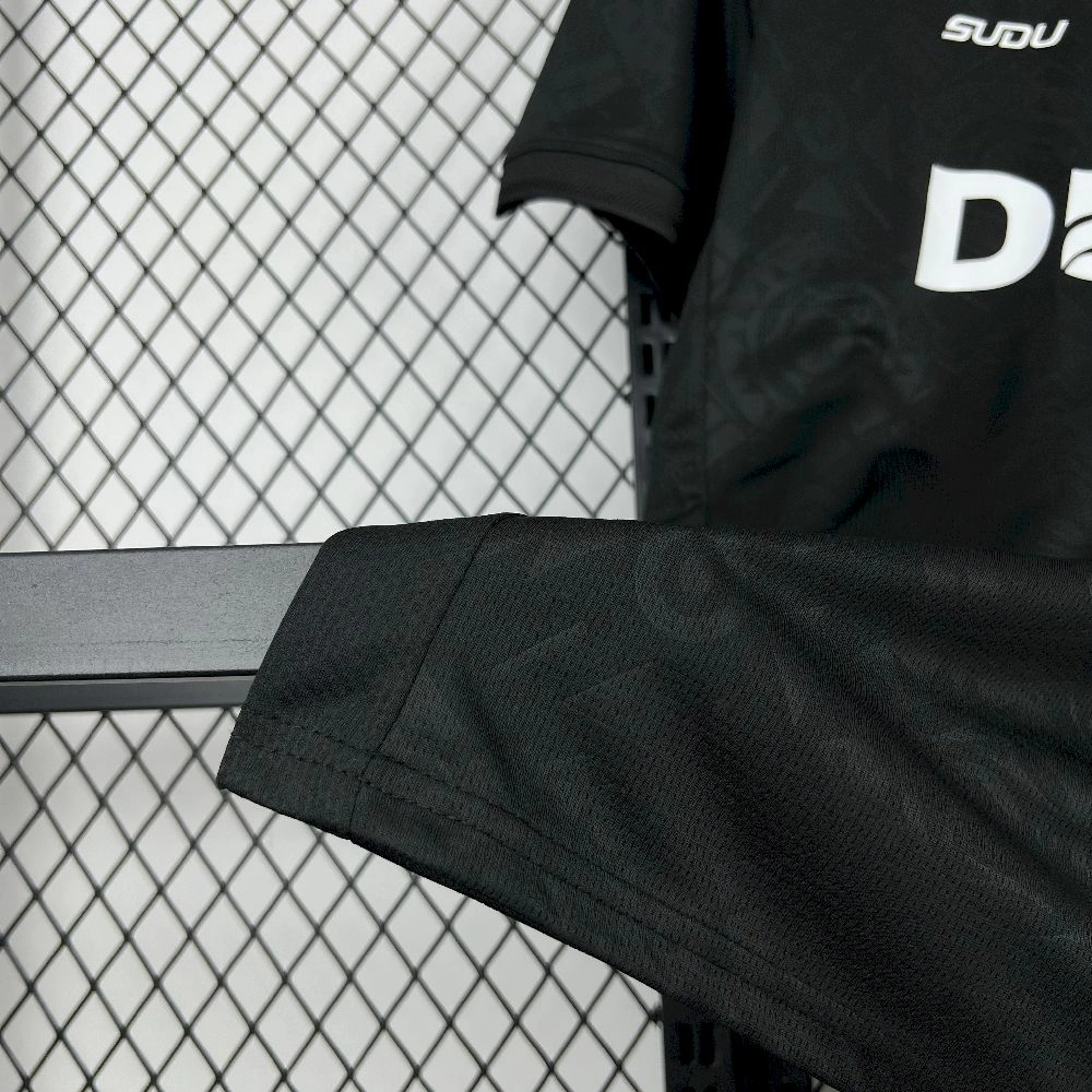 2025/26 ولفرهامبتون واندرارز حارس مرمى ولفرهامبتون واندررز قميص أسود