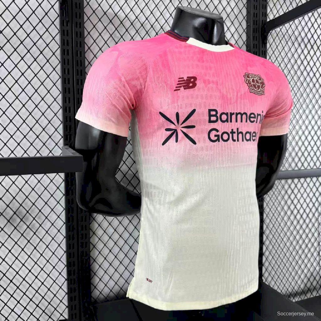 2025/26 نسخة اللاعب 2025/26 قميص فريق باير 04 ليفركوزن للرجال خارج ملعبه