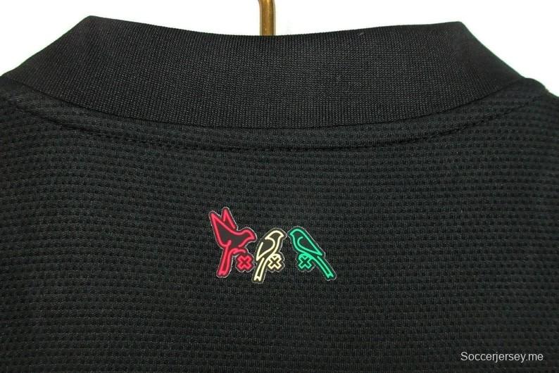 قميص أياكس 21/22 ريترو 21/22 القميص الأسود الثالث
