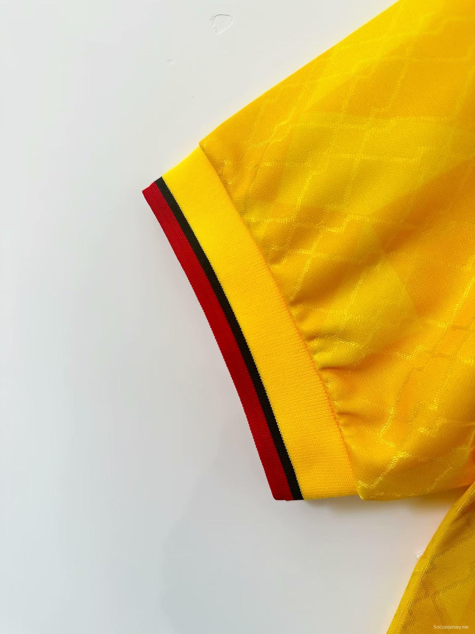 القميص الأصفر الثالث لميلان 95/96 ريترو 95/96 ميلان أصفر قديم
