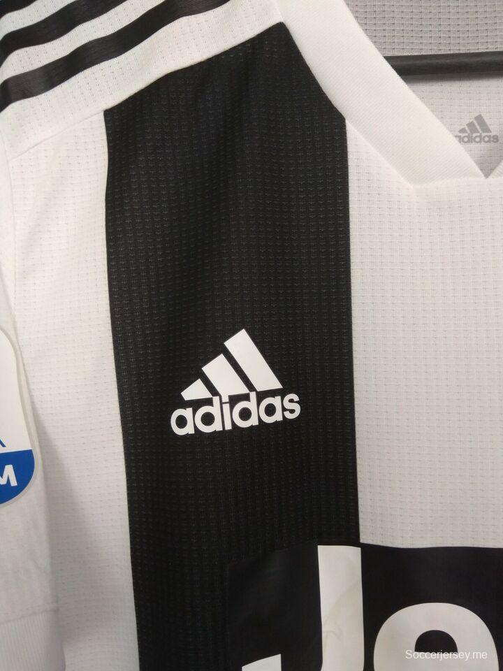 قميص يوفنتوس ريترو 18/19 18/19 قميص فريق يوفنتوس الرئيسي
