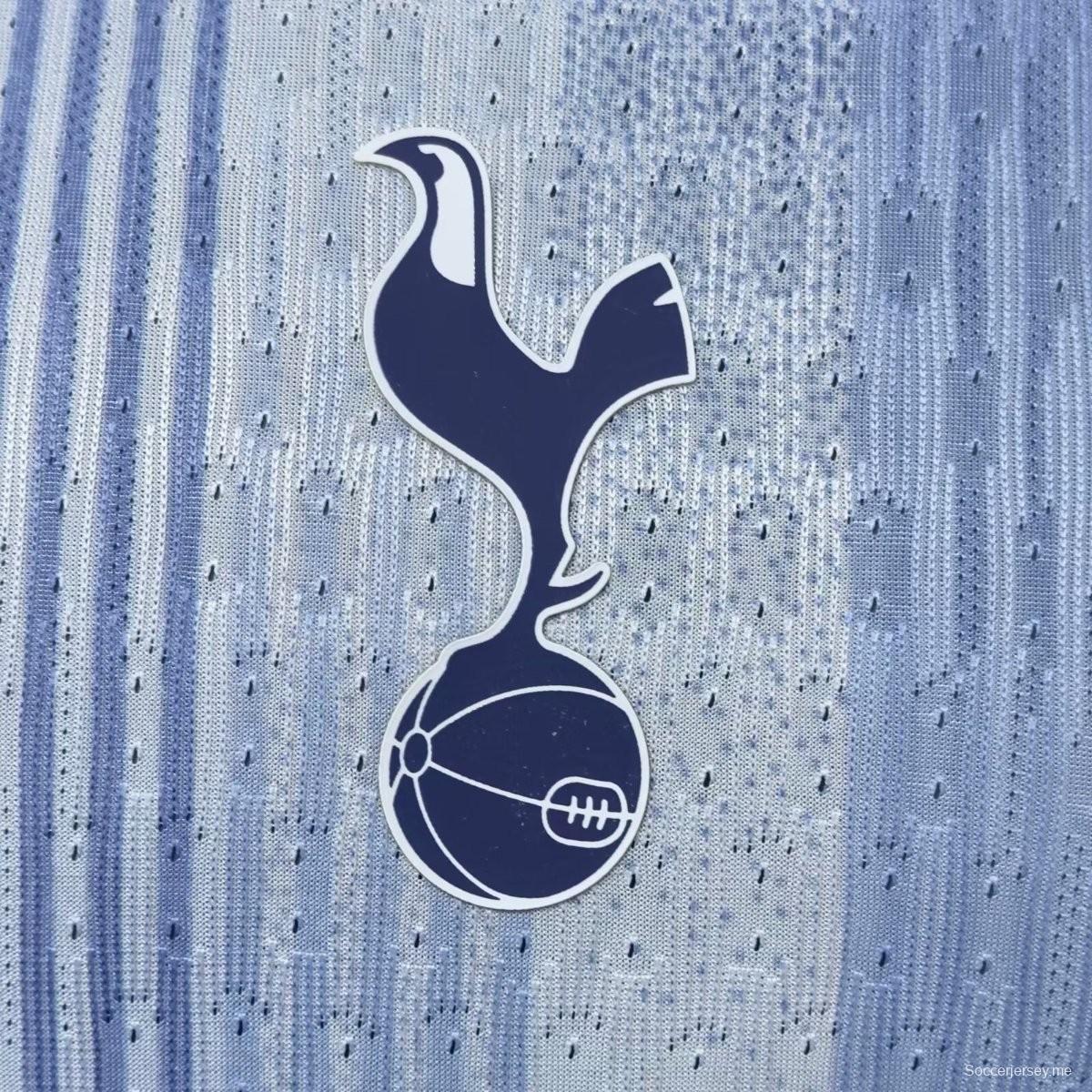 إصدار اللاعب 24/25 قميص توتنهام هوتسبير ذهاباً وإياباً
