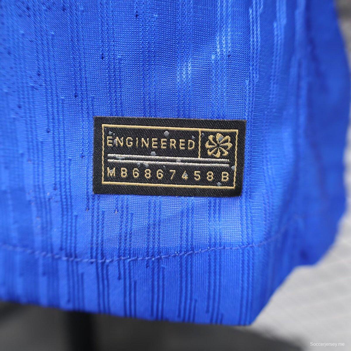 إصدار اللاعب 24/25 قميص باريس سان جيرمان الثالث الأزرق
