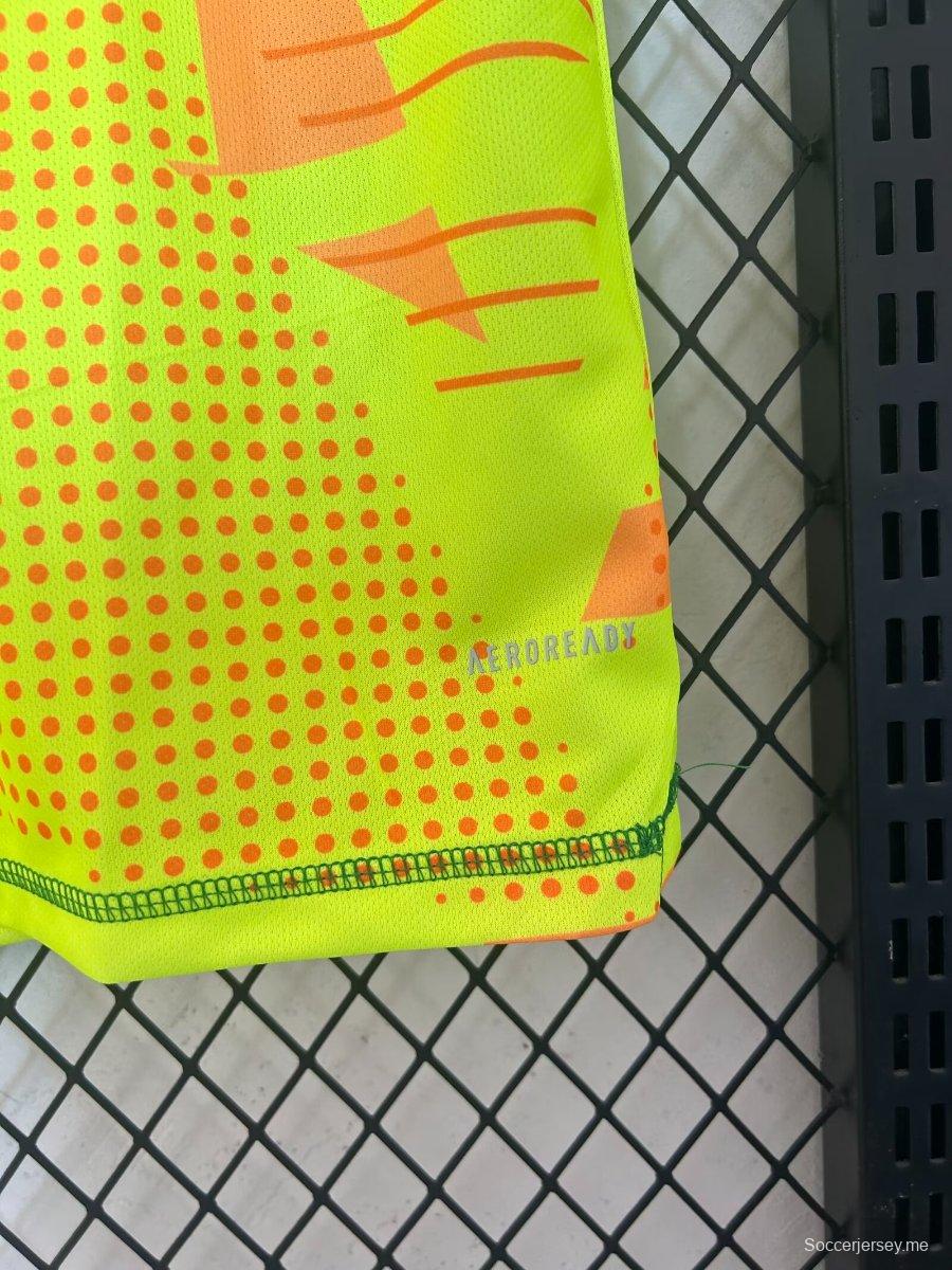 24/25 قميص حارس مرمى بايرن ميونيخ الأخضر 24/25
