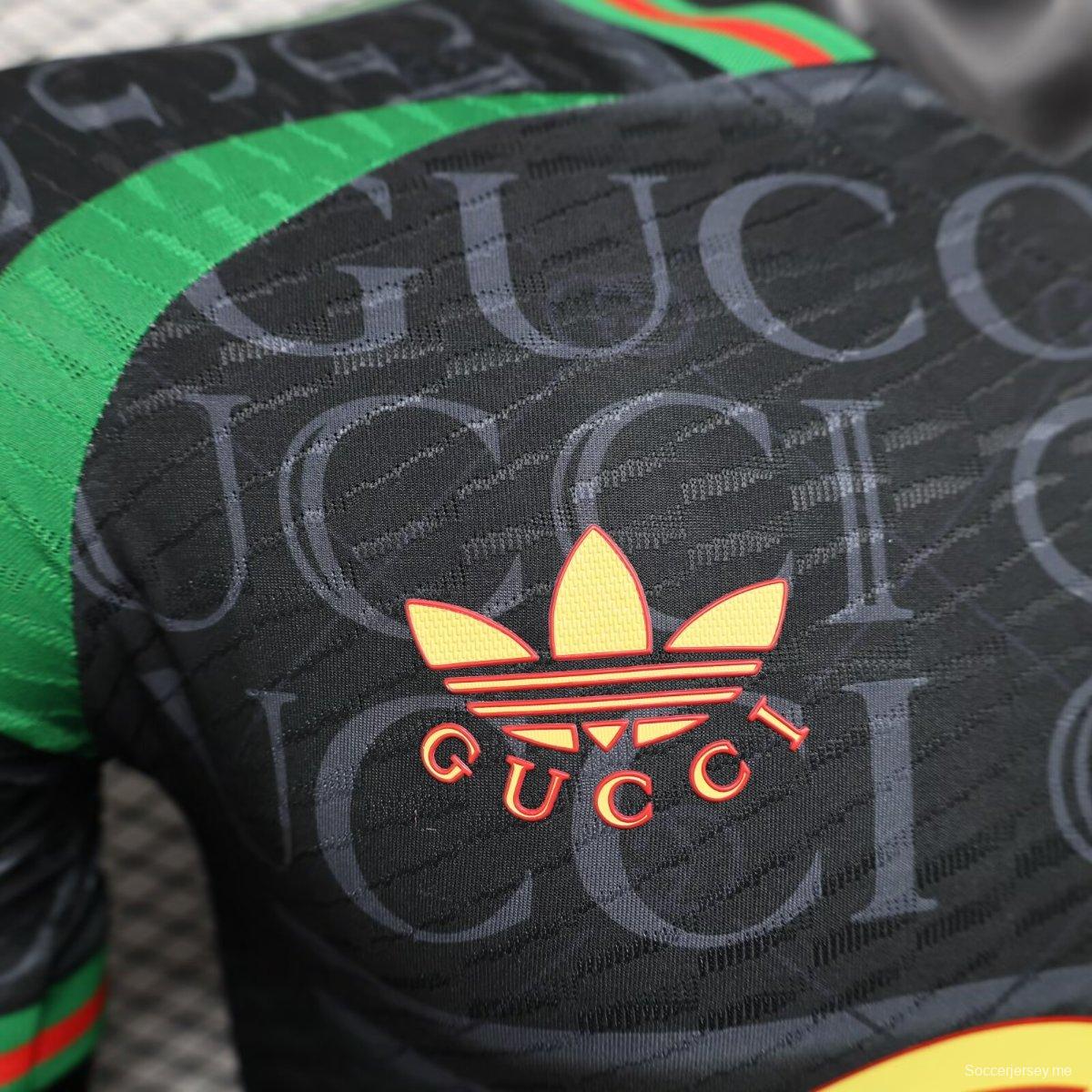 نسخة اللاعب 24/25 ريال مدريد × GUCCI قميص خاص أسود خاص 24/25 ريال مدريد × GUCCI
