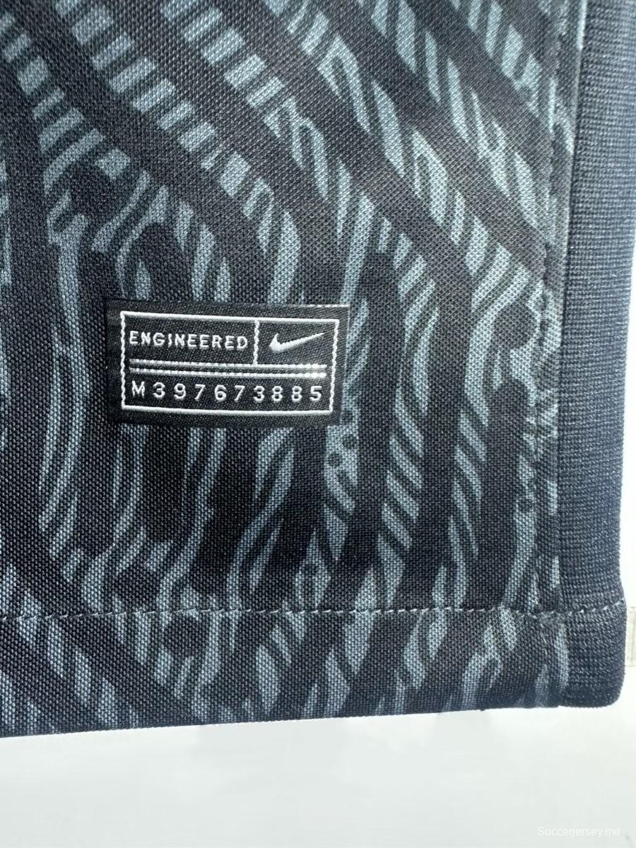 قميص حارس مرمى ليفربول 20/21 ريترو 20/21 أسود اللون أسود