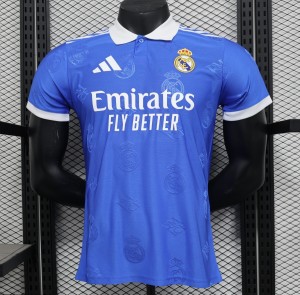 إصدار اللاعب 24/25 قميص ريال مدريد الأزرق قبل المباراة 24/25 ريال مدريد الأزرق