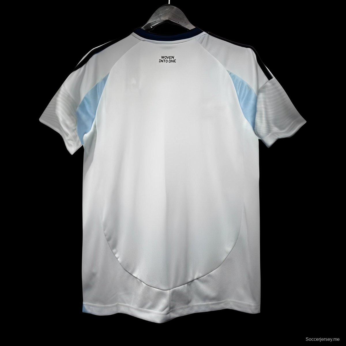 25/26 قميص سانتياغو واندررز خارج ملعبه الأبيض