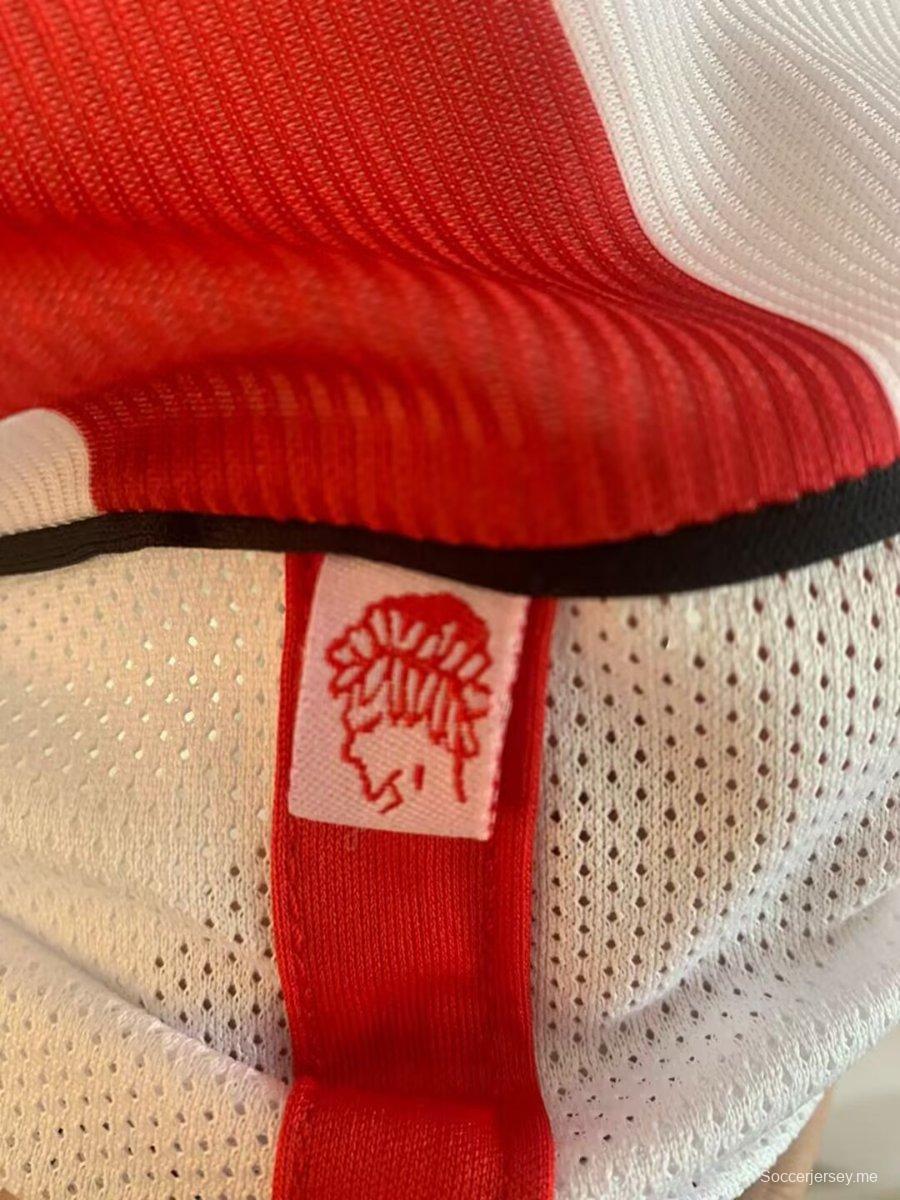 القميص الأساسي لأولمبياكوس 01/02 ريترو 01/02