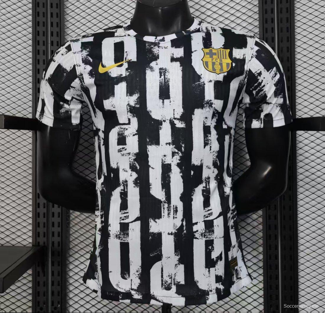 إصدار اللاعب 25/26 قميص برشلونة أسود بخطوط مخططة مقلّمة 25/26