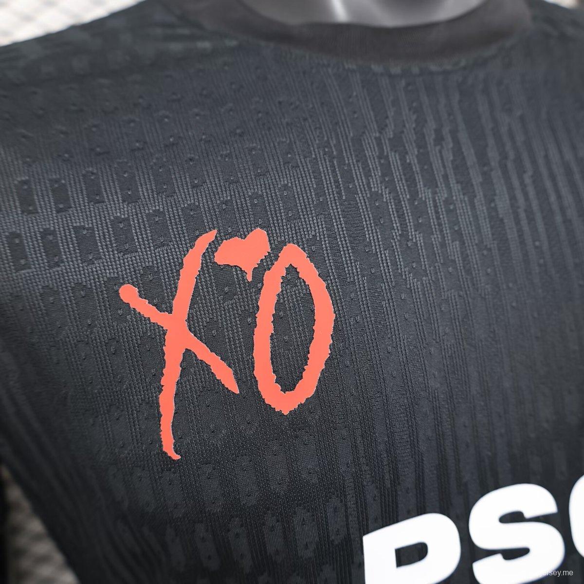إصدار اللاعبين 25/26 قميص باريس سان جيرمان × XO BLACK قبل المباراة