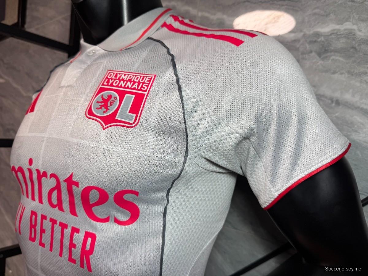 نسخة اللاعب 25/26 قميص أولمبيك ليون/ليون خارج الديار لأولمبيك ليون