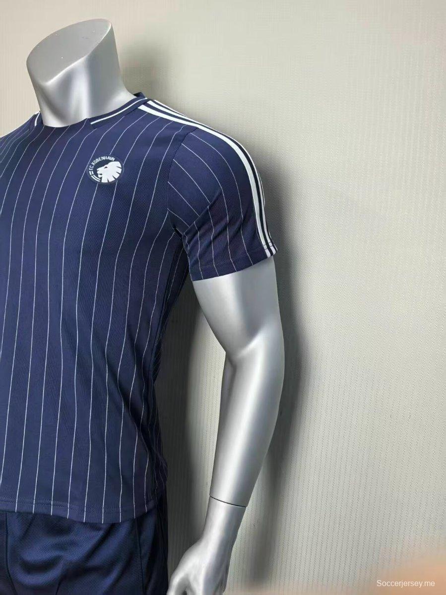 نسخة اللاعب 25/26 قميص أيقونات كوبنهاجن الكحلي من أيقونات تيراس البحرية