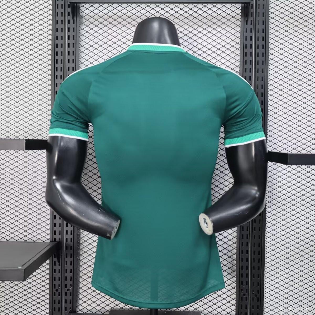 إصدار اللاعب 2026 قميص المملكة العربية السعودية الأخضر قبل المباراة 2026