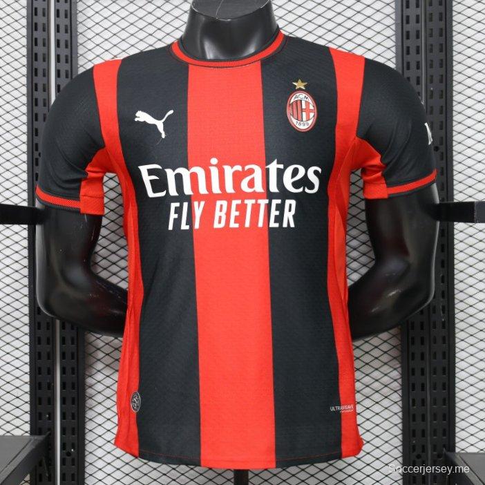 قميص اللاعب الرئيسي لميلان (AC Milan) للموسم 2026/2027 باللونين الأحمر والأسود مع خطوط عمودية
