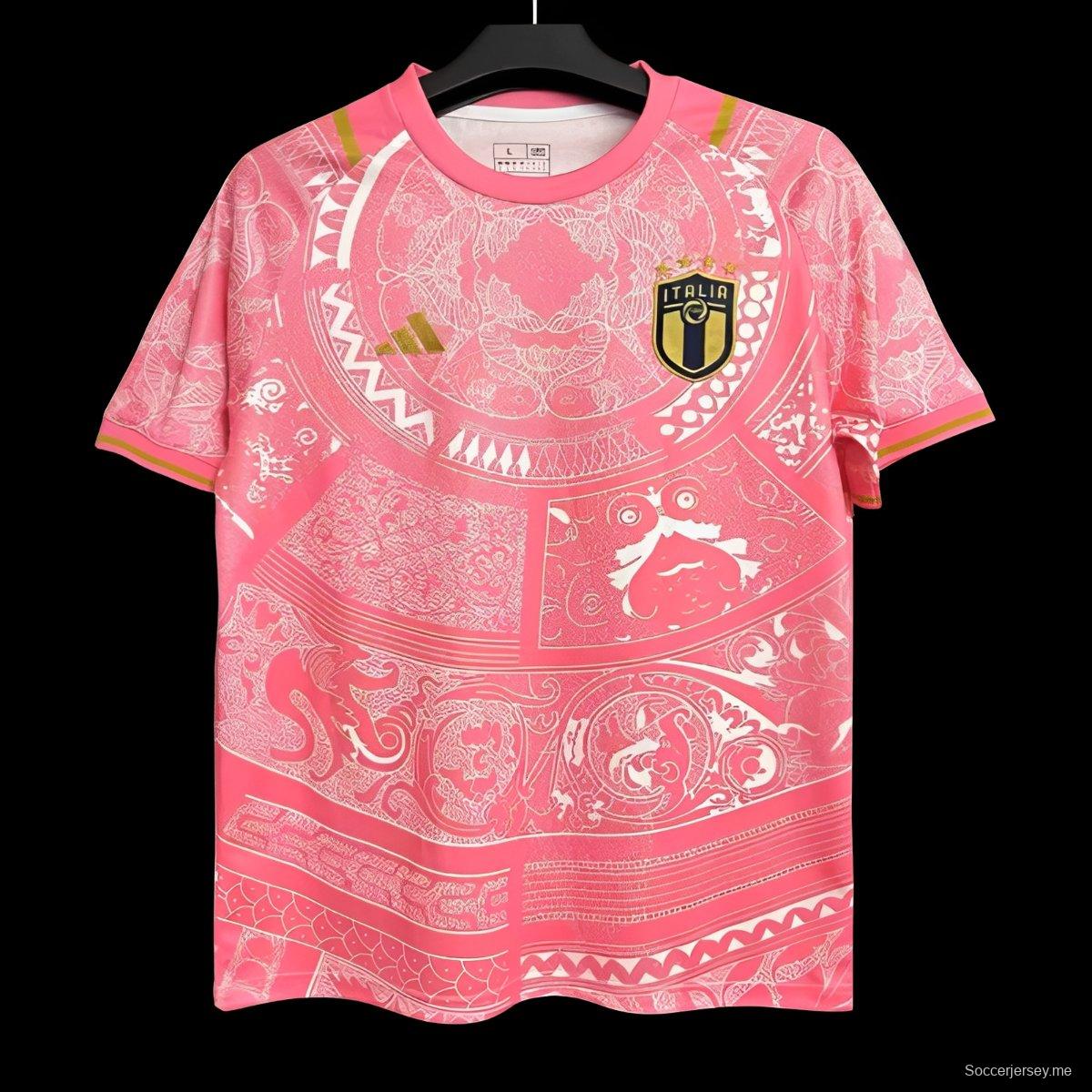 2026 إيطاليا: القميص الخاص بـ "روز رينيسانس"