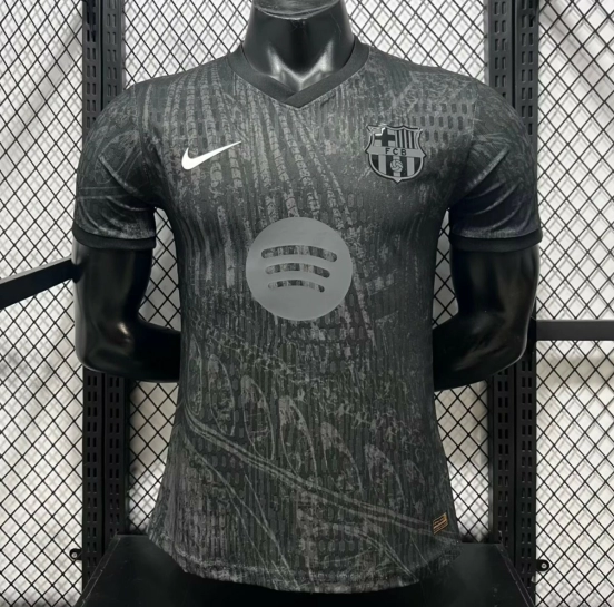 قميص كرة القدم الخاص بنادي برشلونة، إصدار خاص باللون الأسود، موسم 2025/2026