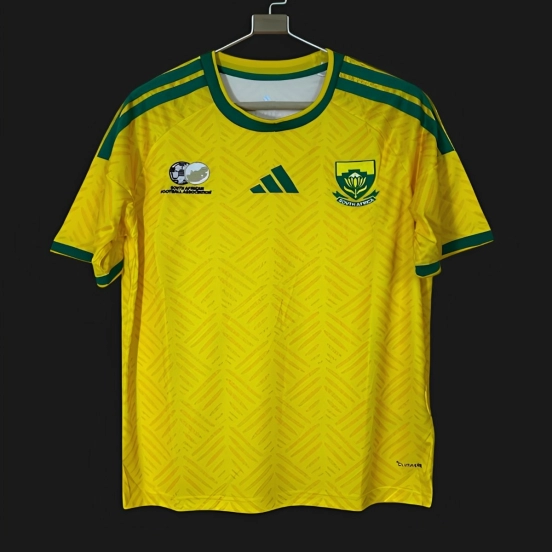 قميص جنوب أفريقيا للعب على أرضها لعام 2026